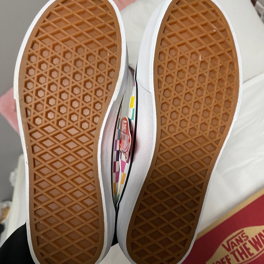 Party Check Vans - Picture 6 of 7